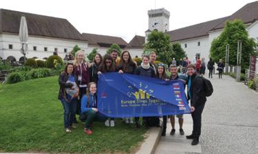 Gimnazije Maribor, DOPS-a, predstavnikov srednje šole iz Romunije in srednje šole Bunyoni iz Ugande. To je bilo prvo od treh srečanj, ki bodo potekala v Sloveniji, Romuniji in Ugandi.