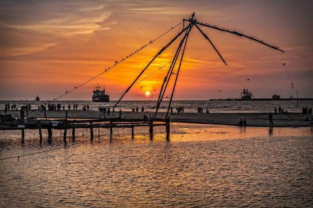 Have an evening walk through the estuary and beach witnessing the working of Chinese Fishing nets, traditional net fishing, birds and if lucky the diving dolphins.