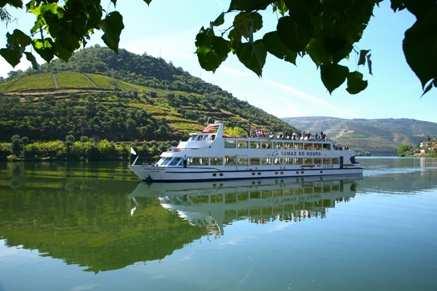 11 th September 2014 Boat Cruise in Douro Valley with Lunch The Douro river rises in Spain where it is known as the Duero.
