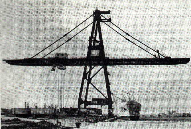 Container terminal development history The early years of containerisation in Antwerp Churchill Dock: Hessenatie-Neptunus Noord Natie