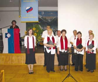 PISALI STE NAM Praznovali smo dan državnosti Letos smo polnoletnost naše mlade države Slovenije praznovali 27. junija v cerkvi in dvorani sv. Elizabete v Esslingenu pri Stuttgartu.