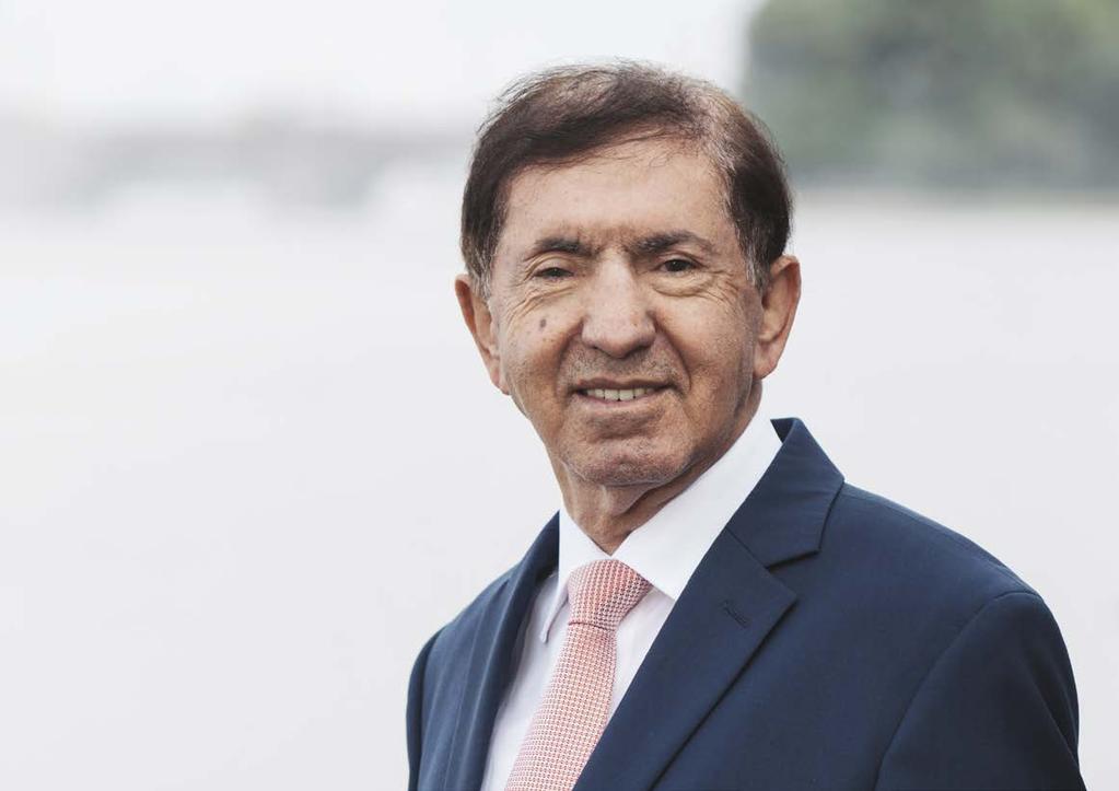 NADER ETMENAN FOUNDER Nader Etmenan showed entrepreneurial farsightedness when he embarked upon a career in tourism and founded the company in 1988: with the first hotels in the traditional Hamburg