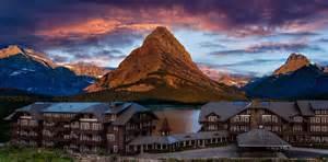 Tonight, join the group for a welcome dinner. Acclaim Hotel, Calgary, AB (D) Day 2 Waterton - Glacier (6/28 Sun) Depart Calgary and travel south, along the east side of the Rockies.