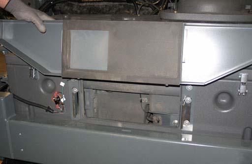 NAPOMENA: Nije potrebno vaditi sklop separatora iz stroja radi provjere / čišćenja brtvi.