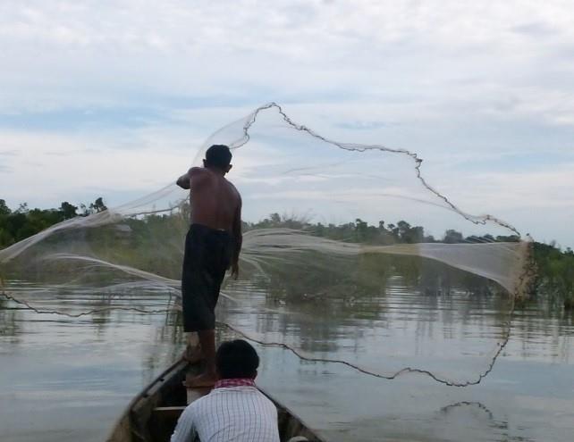 Kambodja - Fiskivinnuverkætlan Føroyar lótu 400.000 Dkr krónur til fiskivinnuverkætlan í Kambodja, ið felagsskapurin Voluntary Services Overseas (VSO) stendur fyri.