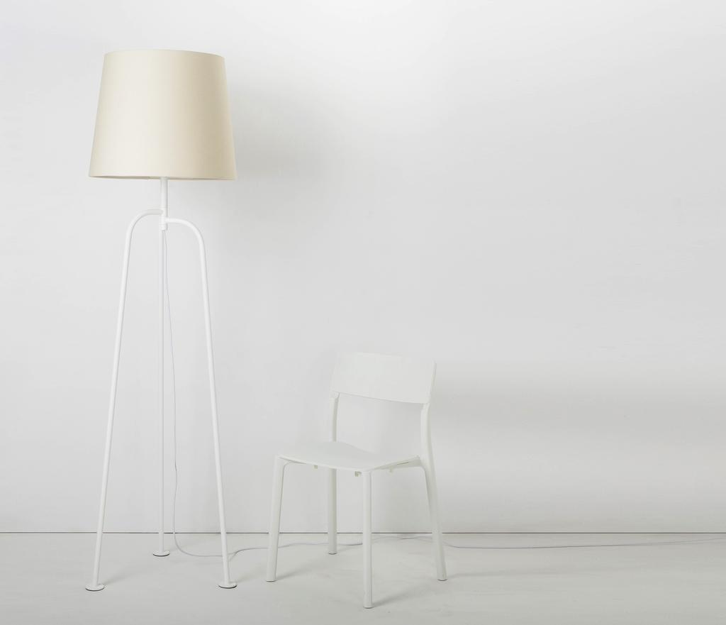 With its quirky three legged stand, the JAY lamp is not only beautifully crafted, but also a real