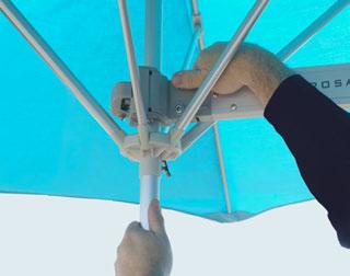 F USING THE UMBRELLA WITH THE ZIPPER FUNCTION (OPTION 2) In OPTION 2, the Bottom Hub (U2) is mounted BELOW the Clamp Assembly (F3).