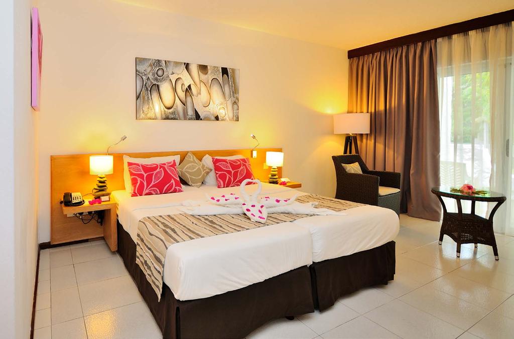 The privilege are the renovated rooms with attractive and modern design facing the garden and pond.