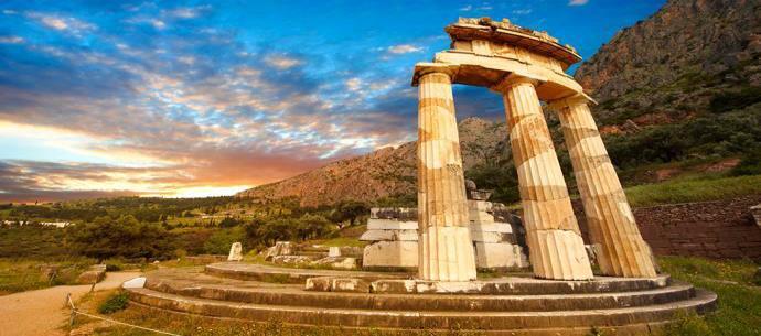 5 th May: Athens/Delphi In Greek mythology, Zeus, king of the gods, released two eagles and where their paths would cross was to be the center of the world. The eagles crossed over Delphi.
