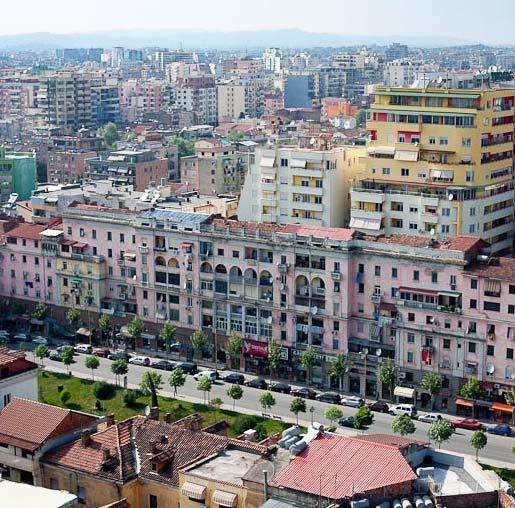 8 - EKONOMI E premte 4 Maj 2018 Në Tiranë dhe Durrës, pagesa e taksës së shtëpisë me faturën e ujit Llogaritja e re e taksës së pronës, fillon pagesa Drejtori i Taksës së Pasurisë: Ja kategoritë që
