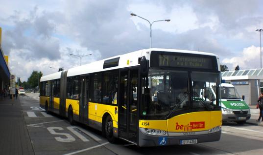 SCHÖNEFELD AIRPORT > OPTION 2: BUS 171 TIME: * Approx. 45 minutes STEP 1:: Bus stop is located right outside Terminal A. Service Frequency: about every 10/20 minutes from 4.30am until 00.