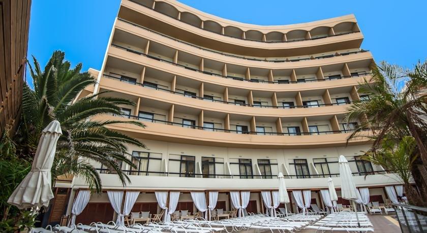 Kipriotis (adults only) recomandat 4*, 2 stele - Rhodos Descriere HOTEL KIPRIOTIS: Hotelul Kypriotis dispune de 248 camere decorate modern. Cazeaza doar persoane adulte.