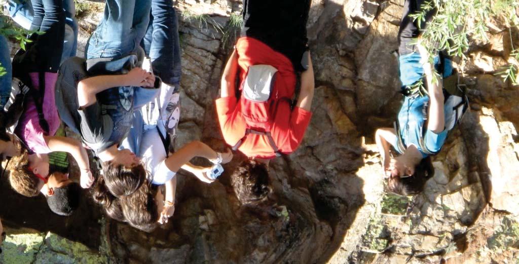 27th April Discovering the fossils from Penha Garcia and the granites of Monsanto. The Miramar College of Mafra visited Naturtejo Geopark.