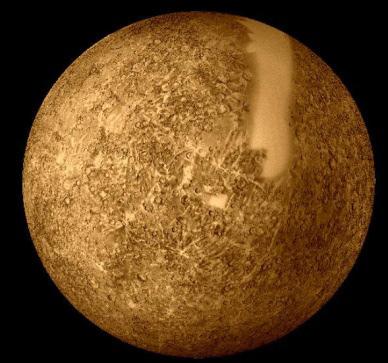 2.5.2. Merkur Preglednica 2: Merkur Vir: Andros 2005 MERKUR Premer 4.880 km Masa 0,330 10 24 kg Iz Zemlje bi lahko oblikovali 18 Merkurjev Oddaljenost od Sonca 57.911.