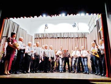 KULTURA Letni koncert Zagriških fantov Moški pevski zbor Zagriški fantje, ki deluje kot sekcija KUD Marije Kmetove v Šentlovrencu, je imel v petek, 8.