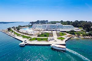 tijekom 2014. i 2015. godine. Hoteli su certifikate zaslužili poslovnim upravljanjem i primjenom standarda održivog i zelenog poslovanja. 2014. godine te certifikate dobio je 21 hotel, prvi među njima zagrebački Hotel International iz sastava HUP-Zagreb.