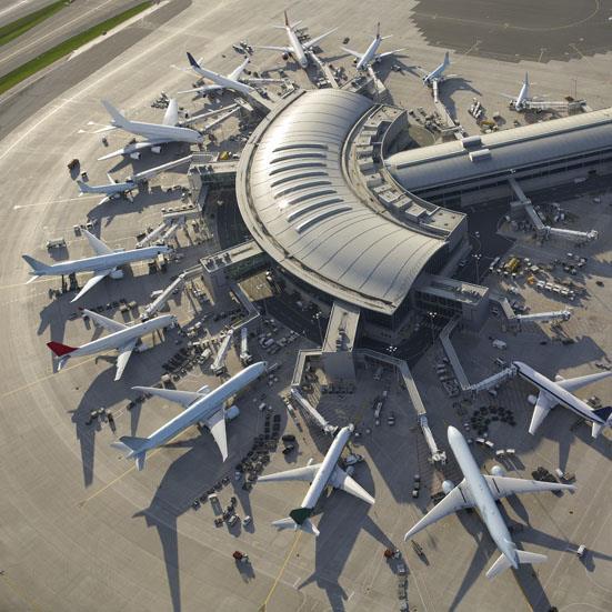 Creating room to grow at congested airports A capacity crises is looming Busy airport picture needed Building airport capacity is a long-term project, but we also need to manage effectively the