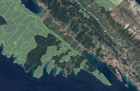 Prema karti gospodarskih jedinica Hrvatskih šuma, predmetni zahvat se uglavnom ne nalazi na šumskom području, osim u južnom dijelu u blizini Suhe Punte, gdje se dijelovi sustava vodoopskrbe i