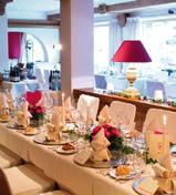 Recommended by: It is our pleasure to organise for you: Registry ceremony in the Berghof Stüble Festive horse-drawn