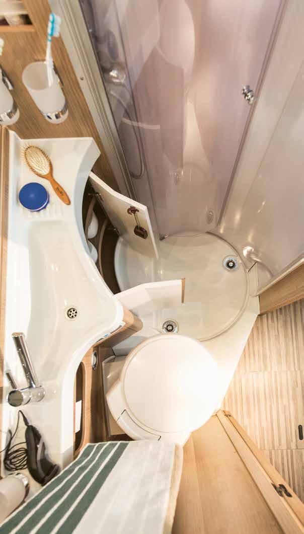 BATHROOM WORLDS LOTS OF SPACE, YET COMPACT VEHICLE LENGTH: THE