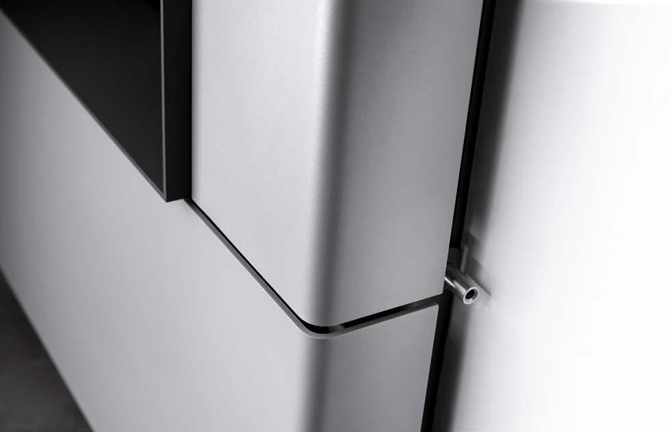 Stûv Stories +Stûv 22 - Low front panel Pure lines, even in the smallest details + Available in 90 cm and 110 cm widths +