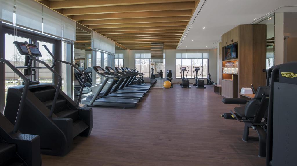 The recreation facilities: Bodylines Leisure & Fitness Club with professional gym