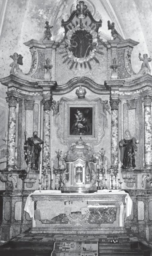Sotin, parish church of the Blessed Virgin Mary, the main altar, 1767 Na oltaru sv. Izidora uz palu su se nalazili kipovi sv.