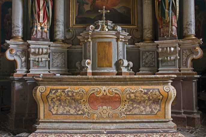 Ilije, grb biskupa Franje Thauszyja na glavnom oltaru (foto: Paolo Mofardin, 2008.