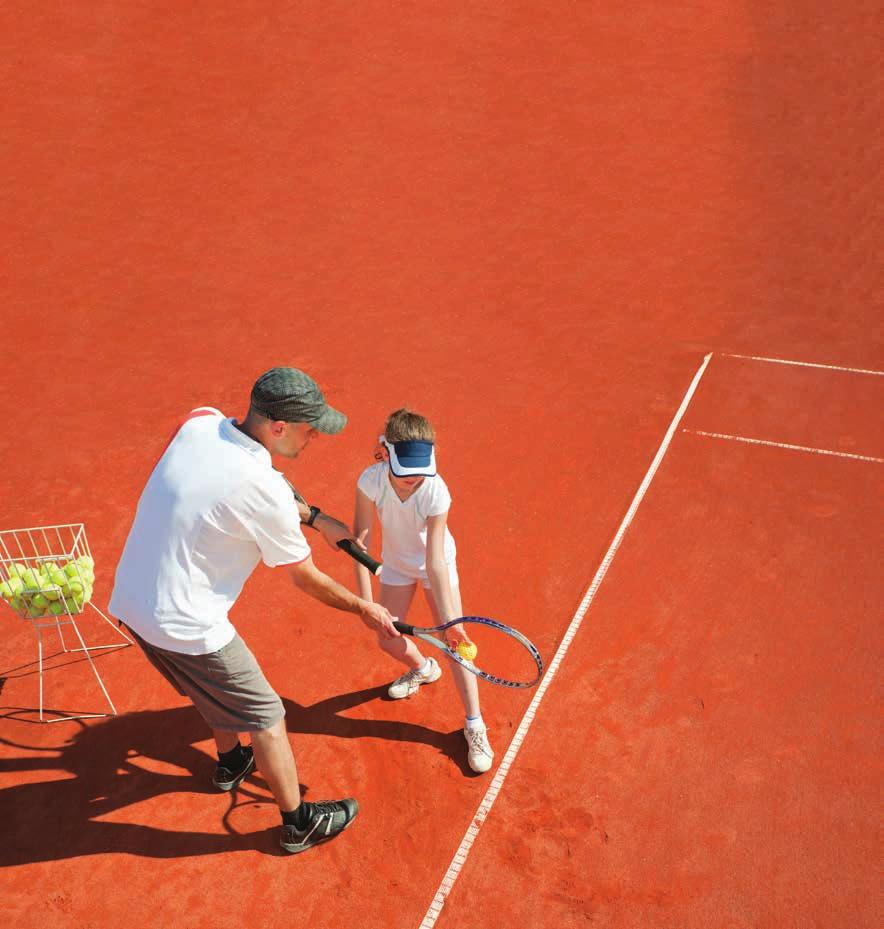 TENIŠKA ŠOLA IN TENIŠKA REKREACIJA ZA OTROKE Si vaš otrok želi igrati tenis? Svoje na novo osvojeno znanje meriti z vrstniki ali pa zgolj sproščati odvečno energijo?