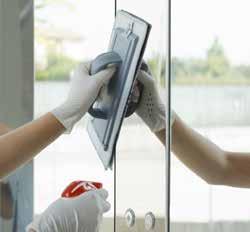 Brilliant window cleaning system is the ideal solution for the cleaning of vertical smooth surfaces like interior window cleaning, mirrors, stainless steel surfaces, lacquered surfaces and painted