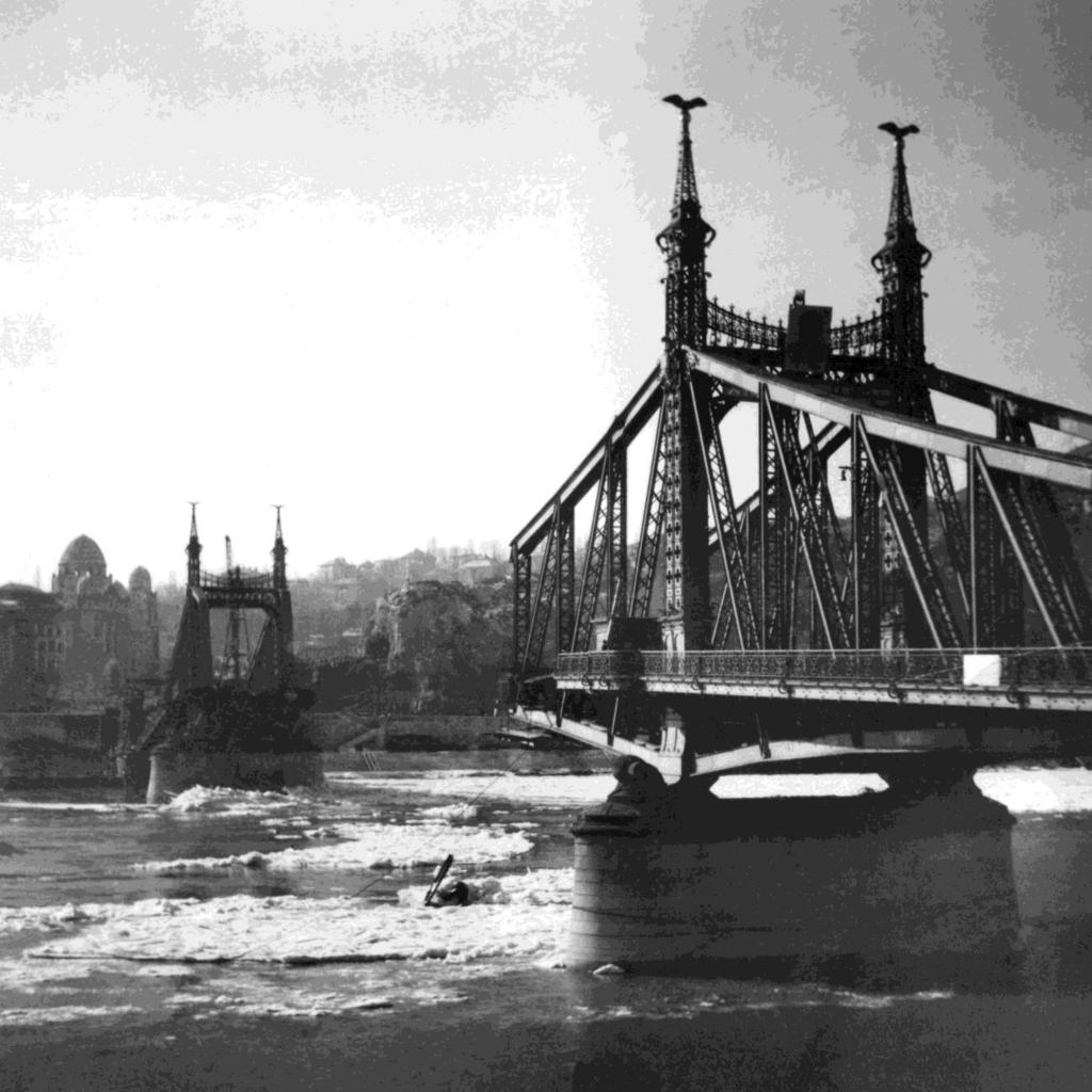 Liberty Bridge after destruction, showing the center section totally destroyed,