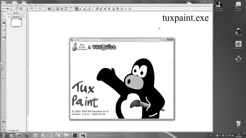 Slika 2: Prenos bližnjice do programa Tux Paint na delovno površino Bližnjico do programa Tux Paint, ki je običajno nameščena na namizju, prenesemo z miško na delovno površino SMART beležnice.
