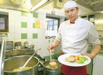 Kulinarika Boštjan Vehar je dvajset let poklicni kuhar. Že v osnovni šoli je vedel, da bo nekoč to njegov poklic.