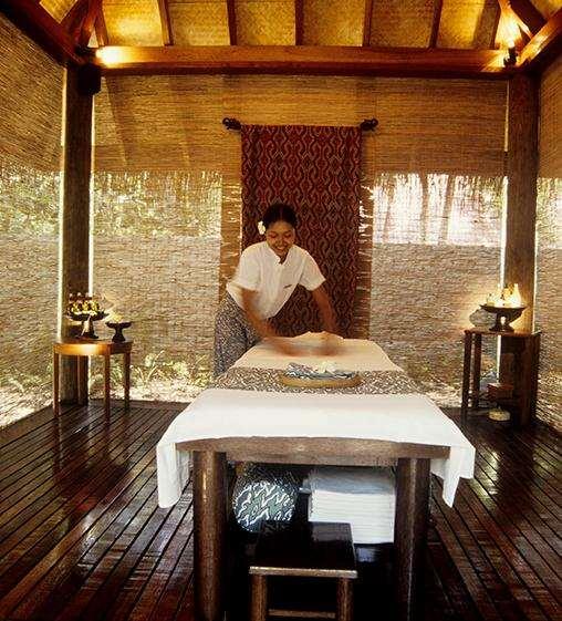in the heart of indulgence & relaxation The Club Med Spa* (at extra cost) Treatment room for singles and couples A wide therapies menu from Mandara Body of Mandara : Body treatments, Balinese and