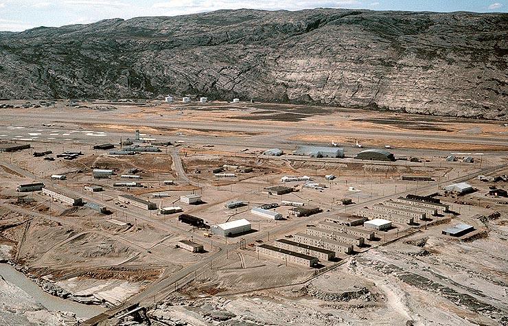 Kangerlussuaq 1942-1992: American military airbase Up to 3500 people primarily from the US Air Force.