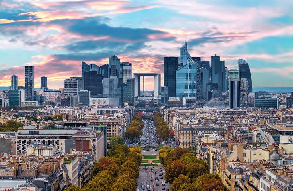 Outlook 13% By 2025, the tech industry is expected to account for 13% of the total employment of the Paris region La Défense financial district Outlook for the Paris market Expansion and