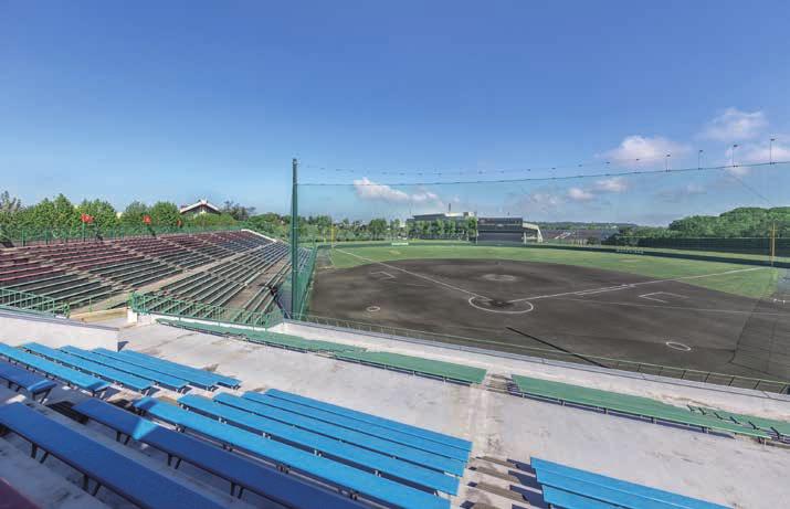 6 Sakigake Yabase Field (Yabase Sports Park Baseball Field) 1-7 Yabase Undo Koen, -shi, TEL: 018-867-1000 FAX: 018-865-7704 Since being built in 1941, the Sakigake Yabase Field (a.k.a. Yabase Sports Park Baseball Field) has hosted competitions at various levels, ranging from kids to professional leagues.