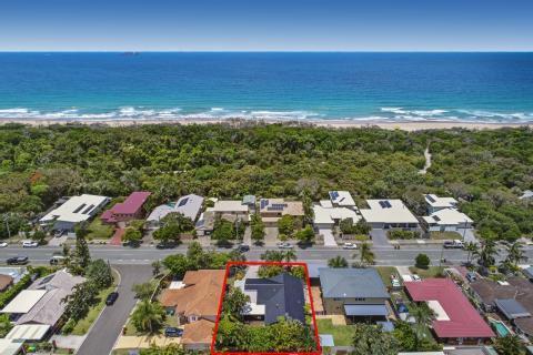DR, WURTULLA, QLD 575 UBD Ref: Sunshine Coast - 090 J Distance from Property:.