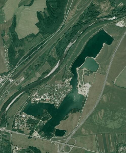 monitorovacie miesto prevádzkovaná pláţ mierka: 1 : 11 000 Mapa 3: Letecká snímka