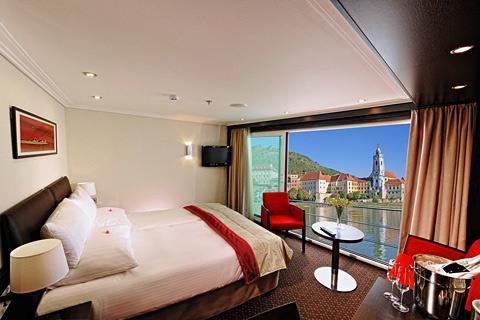 Cruise Vienna to Prague Christmastime on the