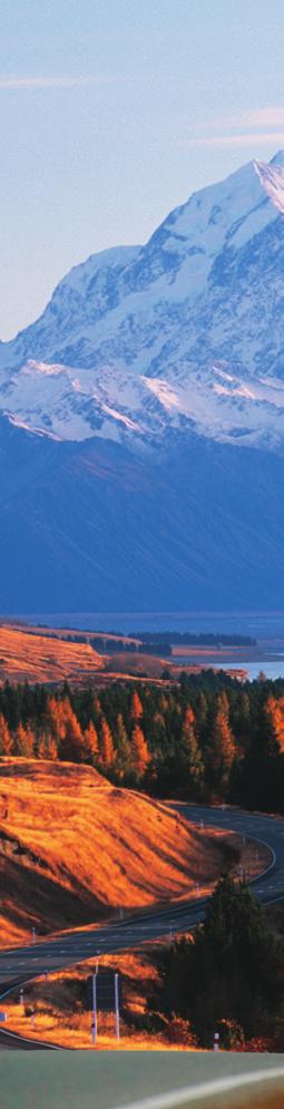 NEW ZEALAND COACH HOLIDAY SPECIALIST WORLD-RENOWNED NATURAL BEAUTY Untouched, green and peaceful - it is the ultimate escape.