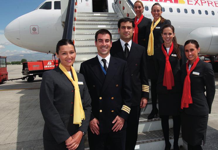 Crew Dinamic and Friendly The Iberia Express crew is made up of a team that stands out for its youth and