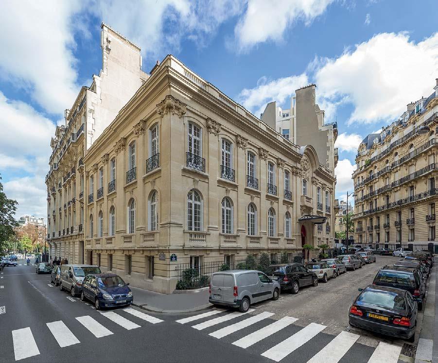 Catella Property offers services to non-residential real estate investors, institutional and private clients, whether French or International, within the context of sales or acquisitions advisory