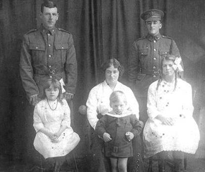The Thomson Family shifted to Plimmerton at the start of the war and Frank Thomson and his eldest son Leslie Thomson enlisted within months of each other in 1916.