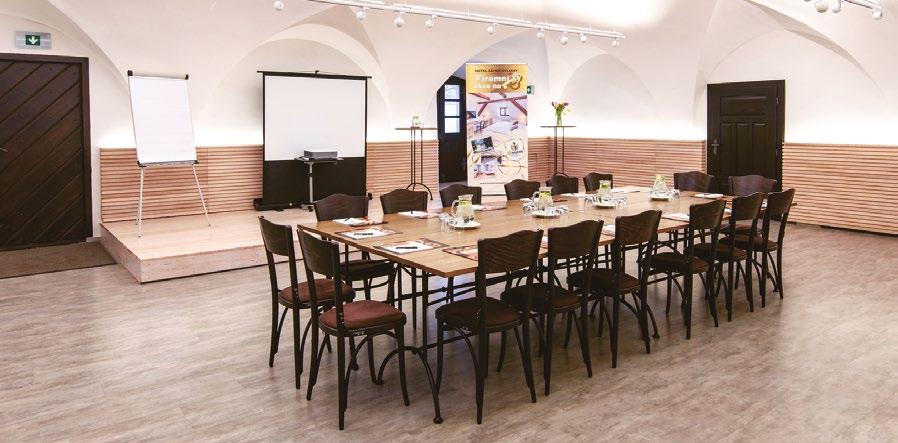 with a capacity of 80 people as well as a meeting room for 6 people.