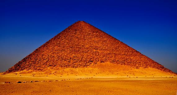 Snefru built the Red Pyramid h.