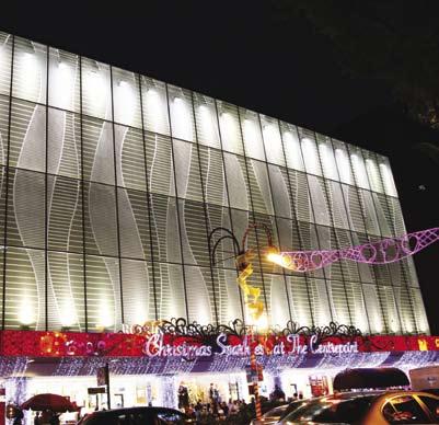 The Centrepoint (Singapore) Investment Property In addition to REITs, the Group s portfolio of investment properties covers over 1.2 million square feet of retail space, close to 3.