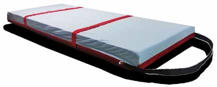 The core of the 1 cm thick contoured mattress is made of durable, flexible foam, and its profiled base makes the mattress feel more airy and supports the patient.