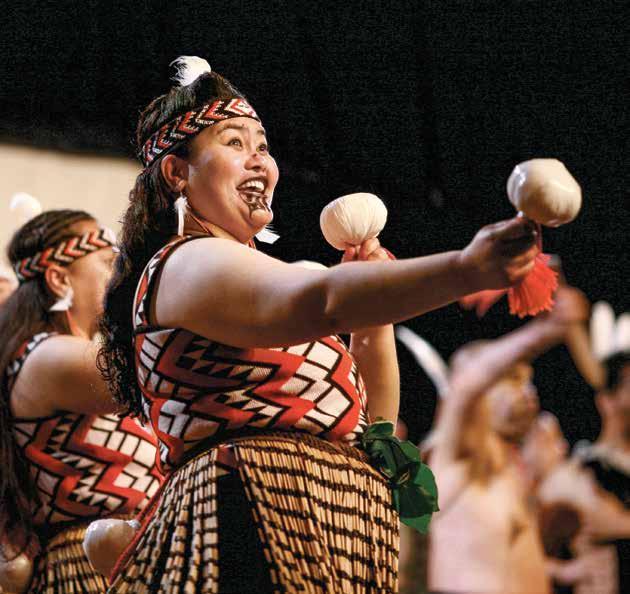 DISCOVER MĀORI TRADITIONS The Māori (pronounced MAOW-ree) were New Zealand s first inhabitants, and you can experience traditions that have been carefully preserved for centuries.