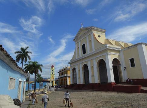 Explore Che s mausoleum and museum before returning to Havana.